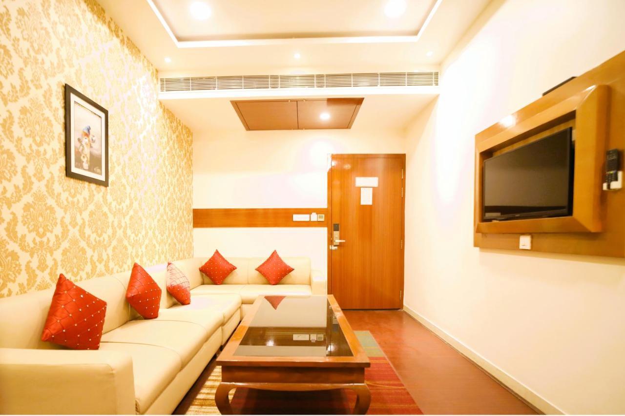 Hotel Panchsheel Ayodhya ภายนอก รูปภาพ