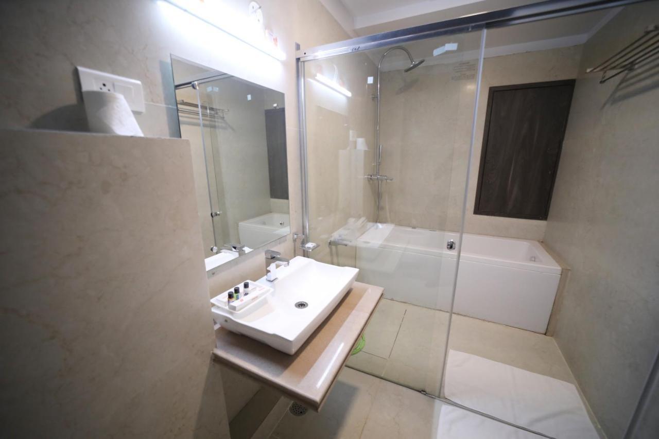 Hotel Panchsheel Ayodhya ภายนอก รูปภาพ